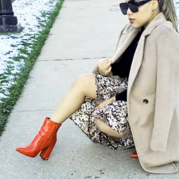 Boot - Picture 2 of 2